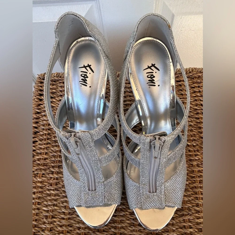 Fioni Brand Women’s Sparkly Stiletto Heel Shoes Silver Sz 8‎